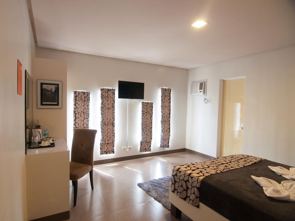 Avenue One Hotel Upper Digos 外观 照片