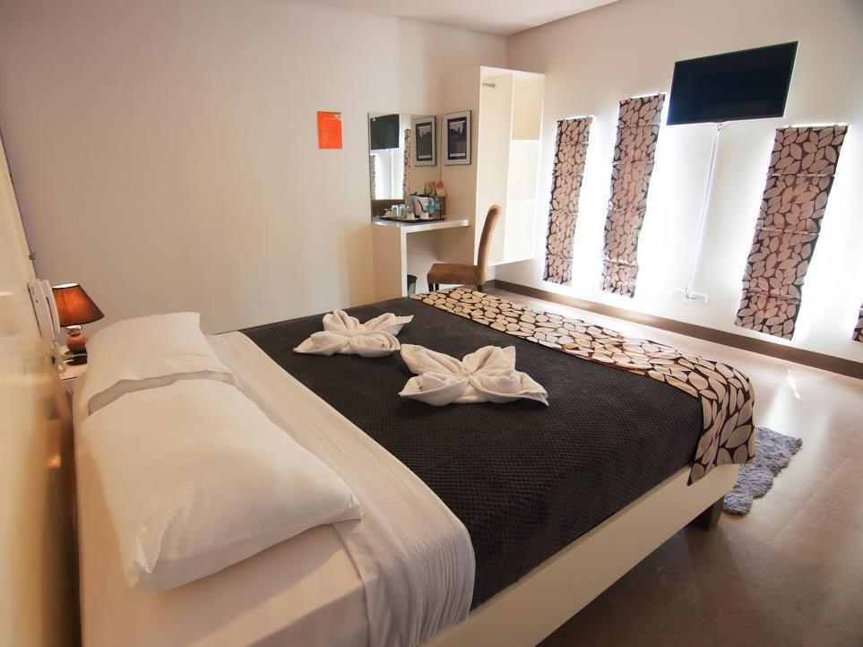 Avenue One Hotel Upper Digos 外观 照片